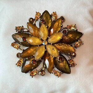 Vintage Brown Crystal & Gold Tone Brooch Pin - EUC